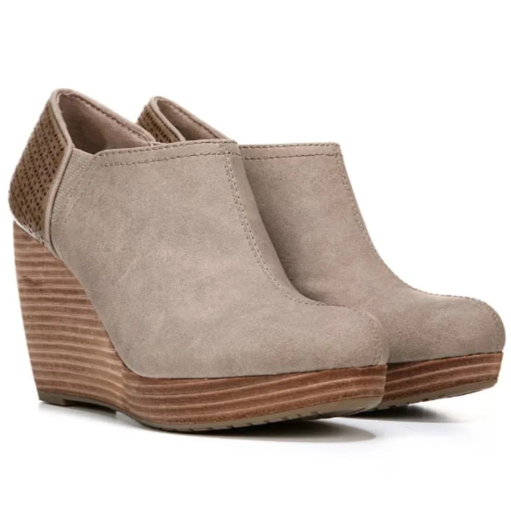 Dr Scholls Harlow Wedge Bootie Size 6